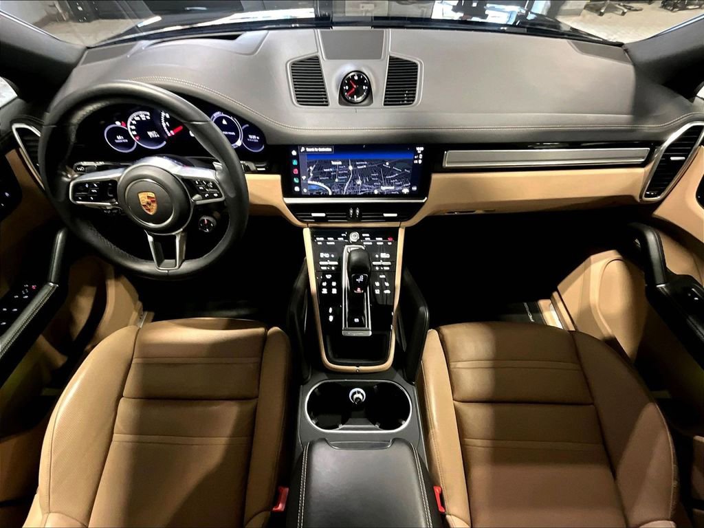 Certified 2023 Porsche Cayenne Platinum Edition AWD/4WD image 18