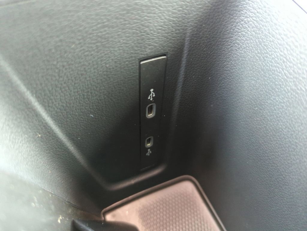 New 2026 Volkswagen Tiguan SE R-Line image 35