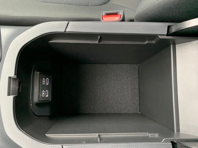 Used 2025 Toyota RAV4 XLE AWD/4WD image 25