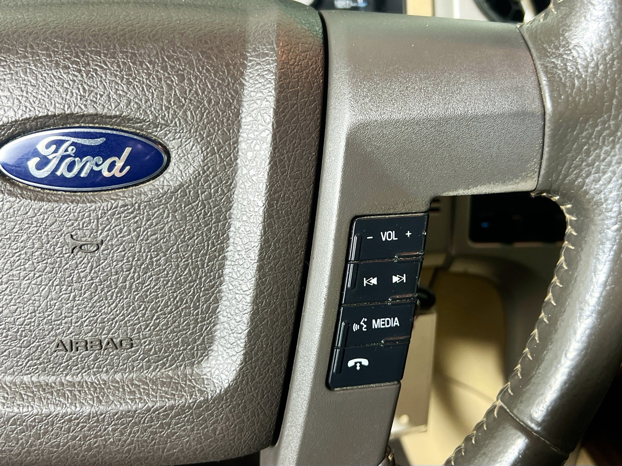 Used 2014 Ford F150 Lariat w/ Equipment Group 501A Mid RWD image 19