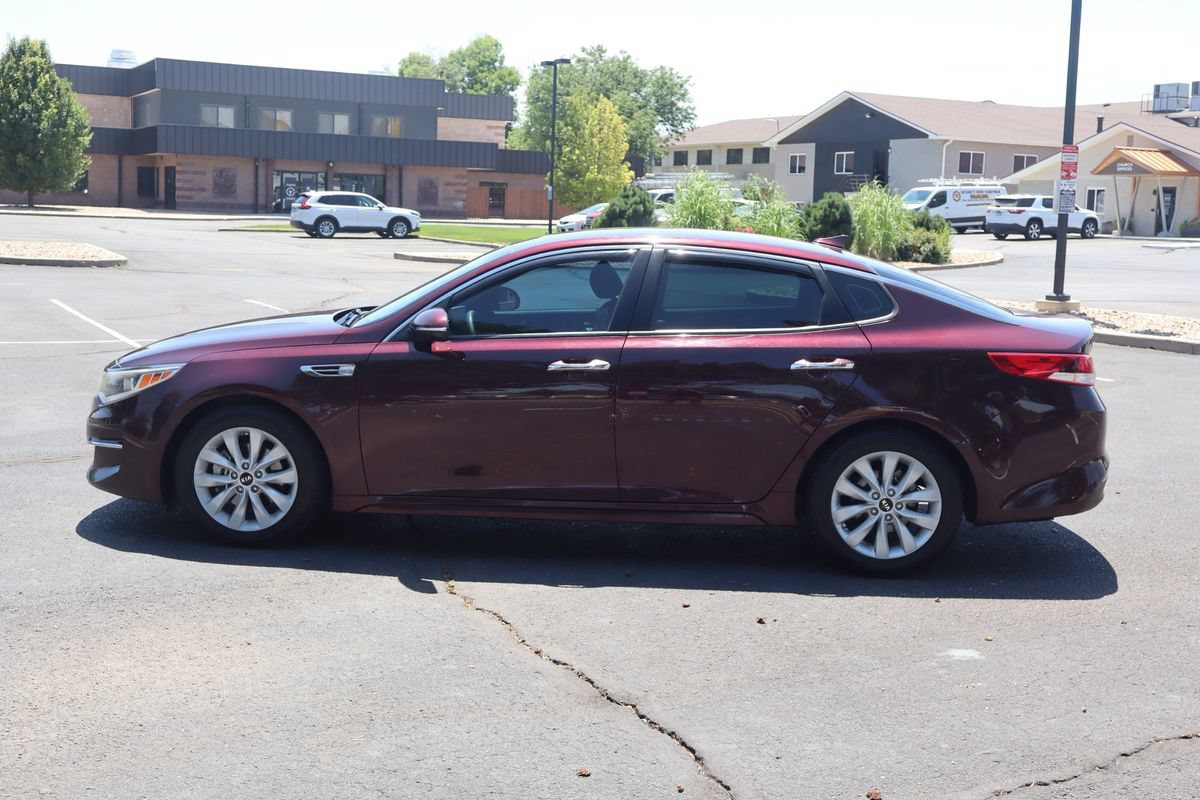 Used 2017 Kia Optima LX w/ Option Group 014 FWD image 9