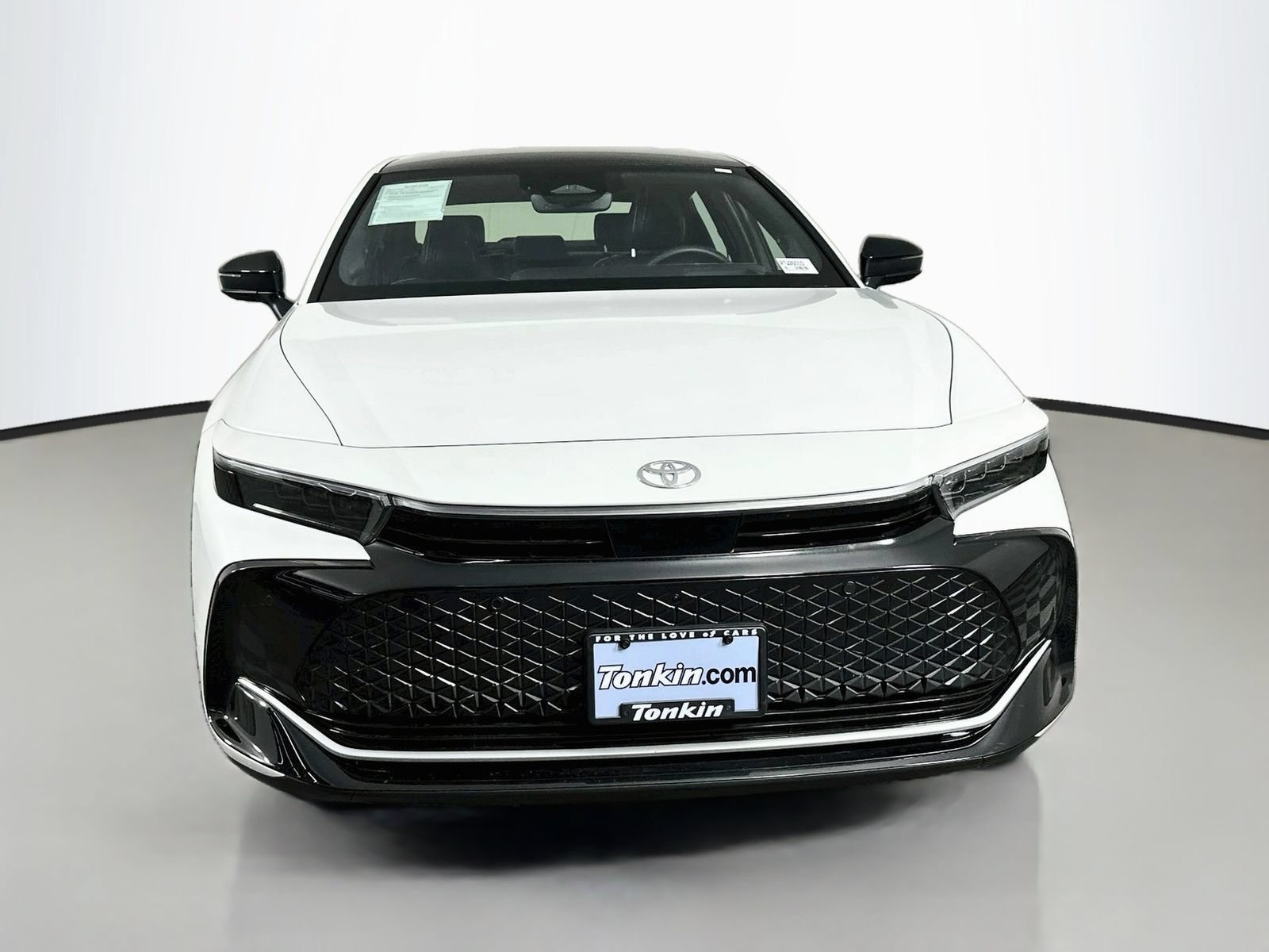 Certified 2026 Toyota Crown Platinum AWD/4WD image 2