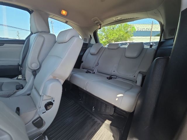 Used 2018 Honda Odyssey Elite image 12