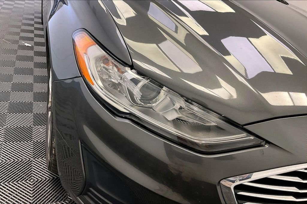 Used 2019 Ford Fusion SE image 22