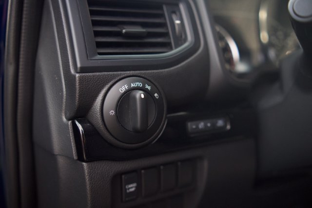Used 2023 Nissan Titan SV AWD/4WD image 12
