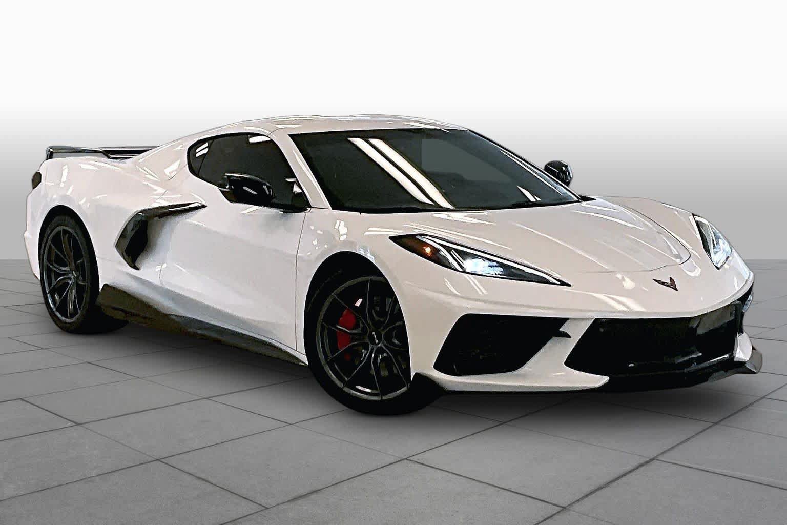 Used 2021 Chevrolet Corvette Stingray Preferred Cpe w/ Z51 Performance Package RWD image 2