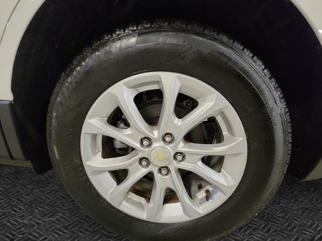 Used 2021 Chevrolet Equinox LT AWD/4WD image 13