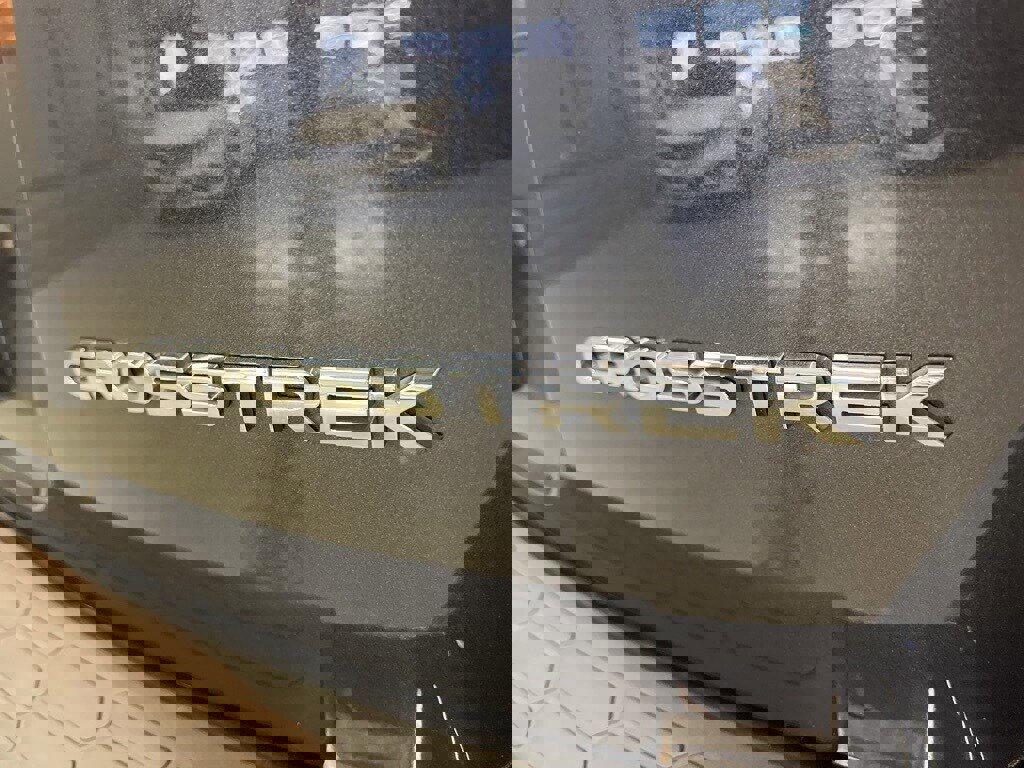 Used 2019 Subaru Crosstrek 2.0i Premium w/ Moonroof Package image 33