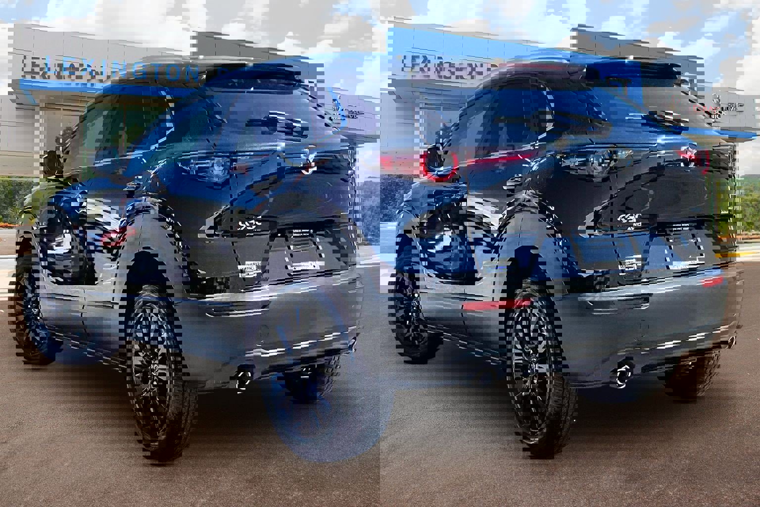 Used 2024 MAZDA CX-30 AWD 2.5 S w/ Select Sport Pkg image 2