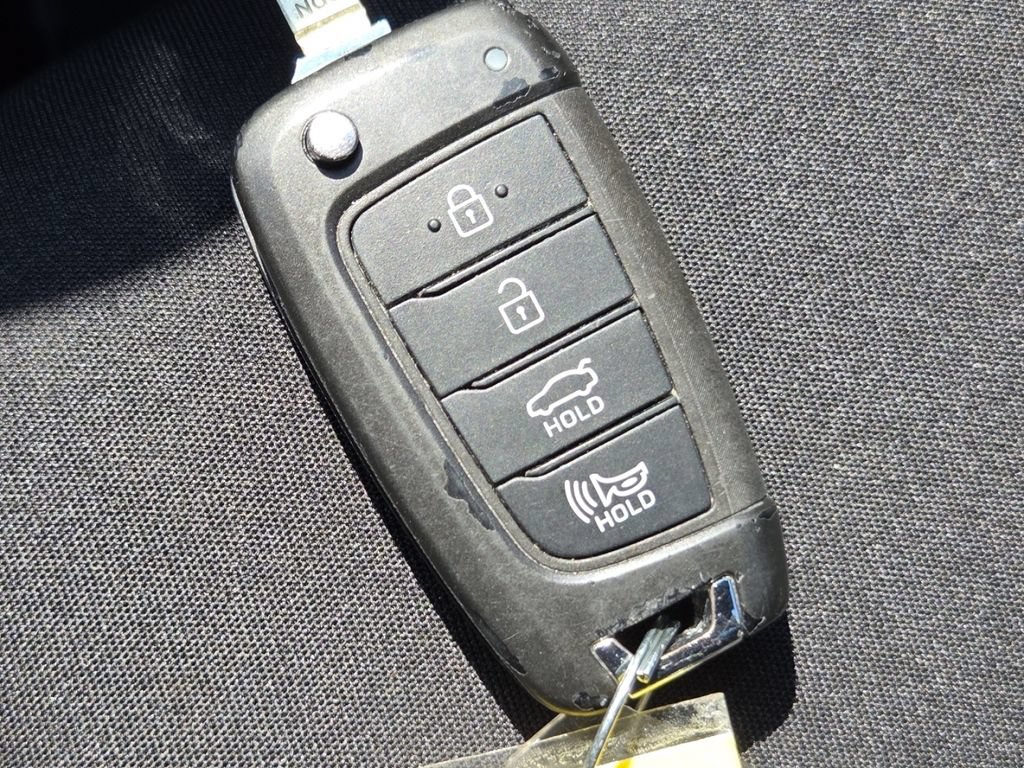 Used 2023 Hyundai Sonata SE FWD image 34