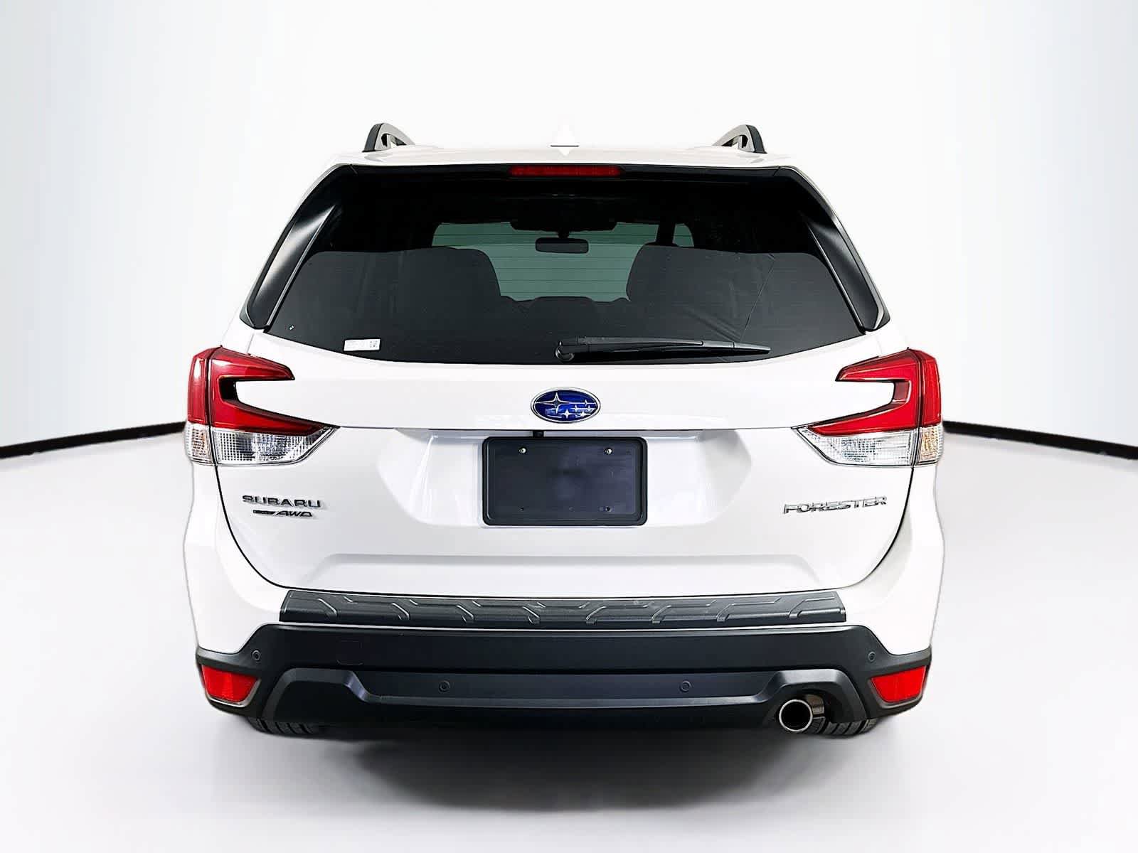 Used 2023 Subaru Forester Limited AWD/4WD image 5
