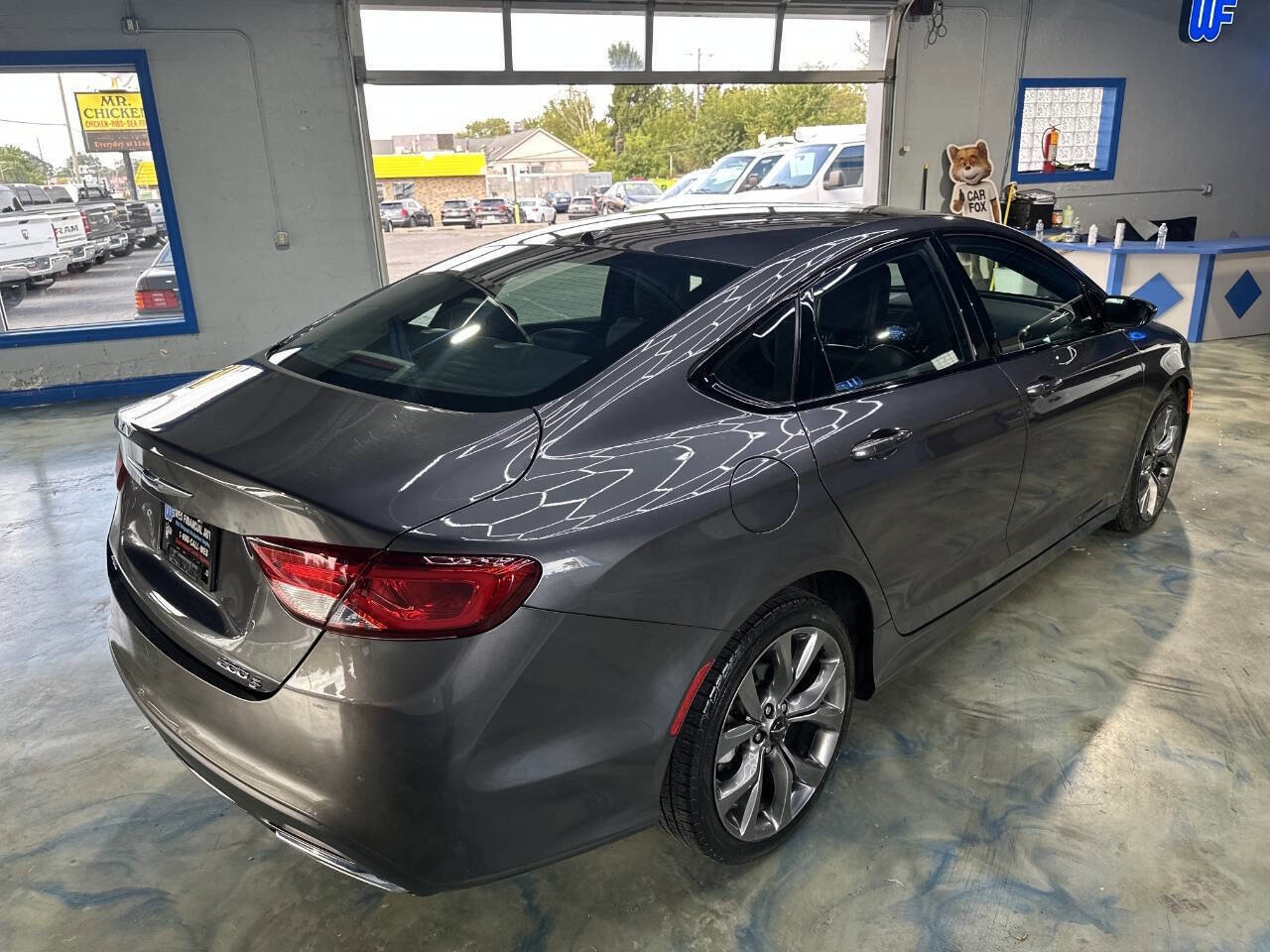 Used 2016 Chrysler 200 S w/ Comfort Group image 9