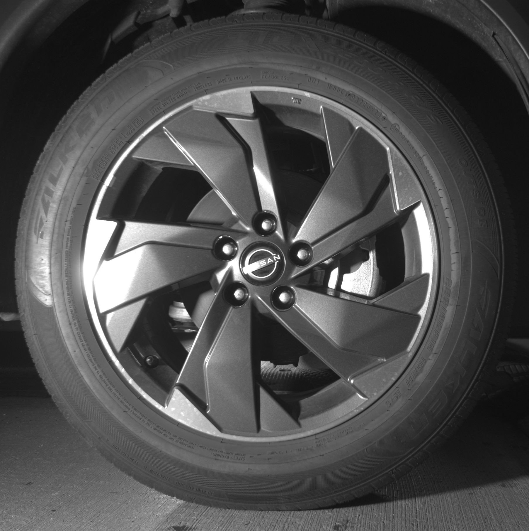 Used 2025 Nissan Rogue SV image 13