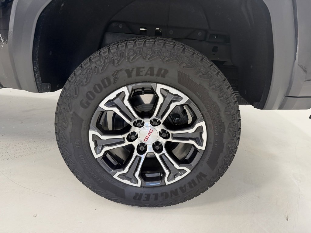 Used 2024 GMC Canyon AT4 w/ Canyon Safety Plus Package image 10