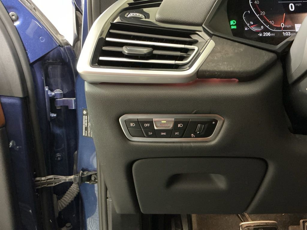 Used 2021 BMW X5 xDrive40i w/ M Sport Package AWD/4WD image 17