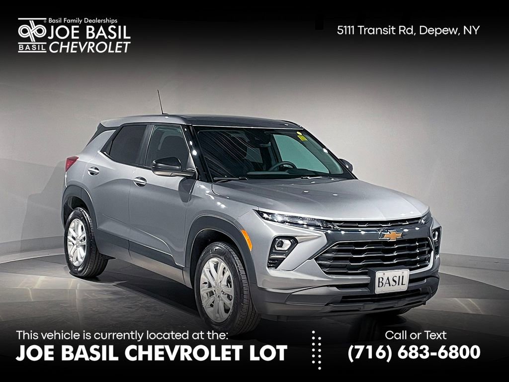 Used 2025 Chevrolet TrailBlazer LS w/ LS Convenience Package image 1