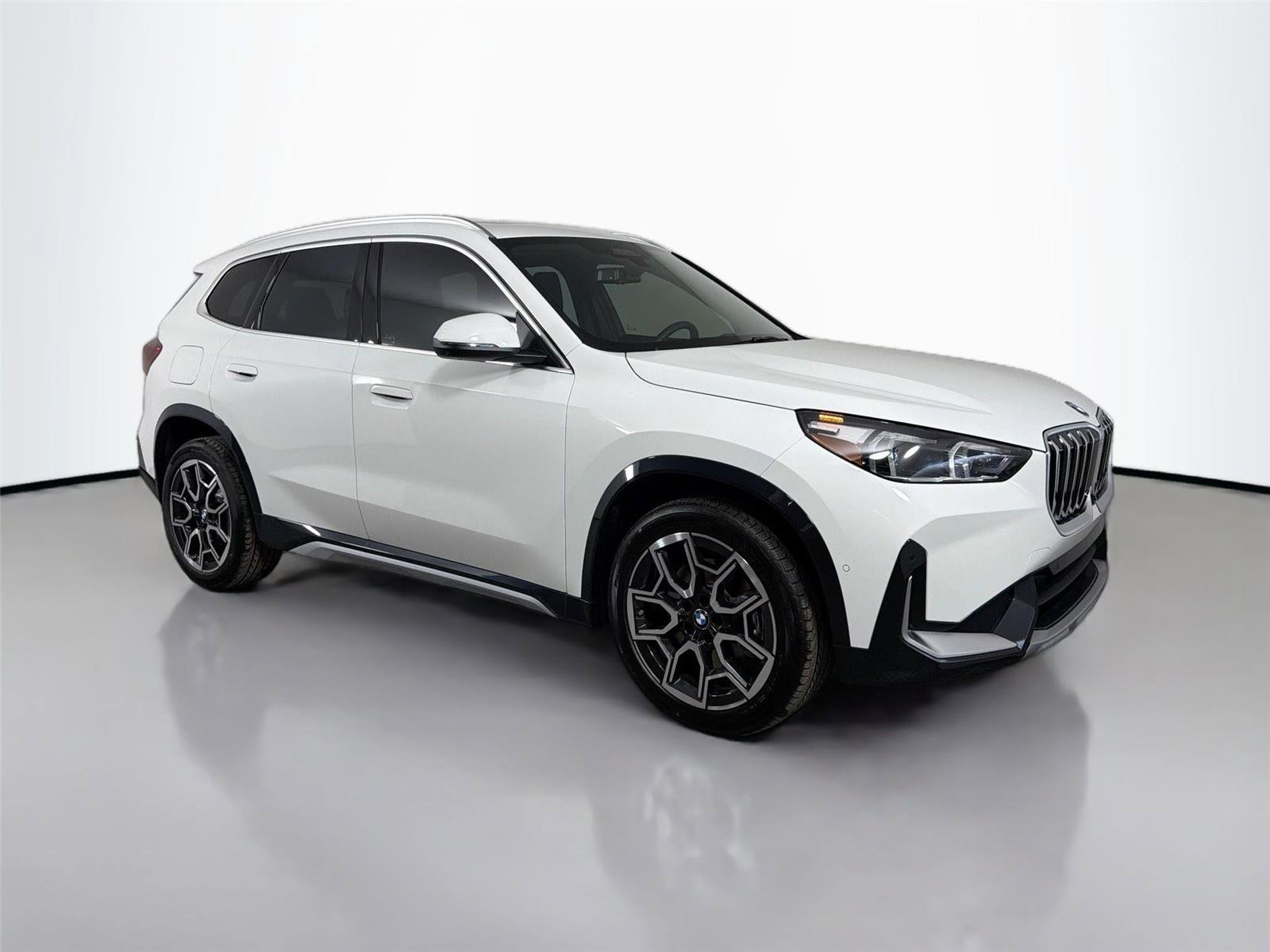 New 2026 BMW X1 xDrive28i w/ Technology Package AWD/4WD image 4