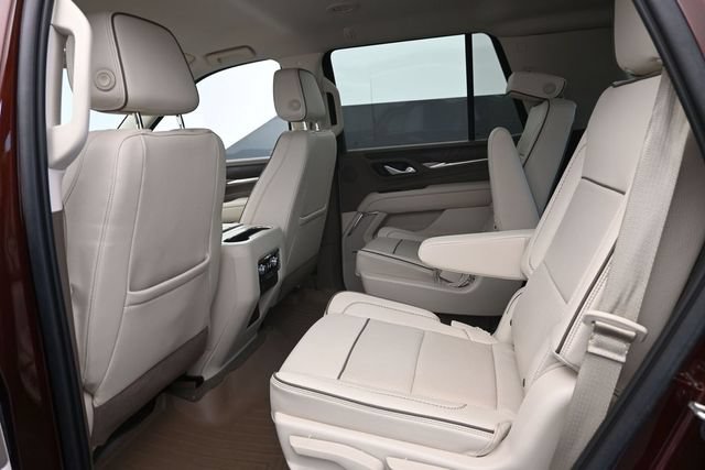 Used 2022 GMC Yukon Denali AWD/4WD image 17