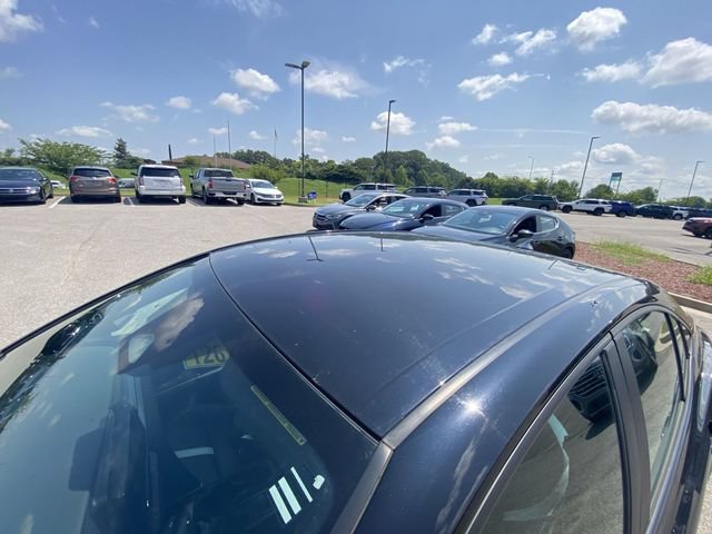 Used 2025 Toyota Camry SE FWD image 3