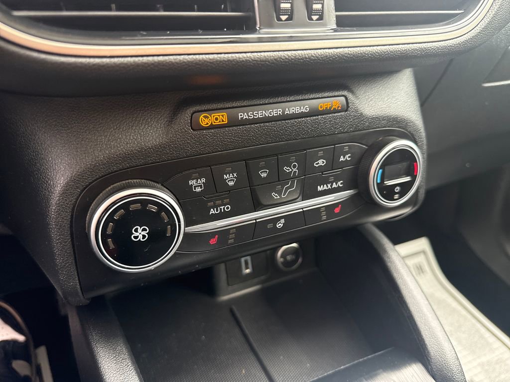 Used 2020 Ford Escape SEL AWD/4WD image 32