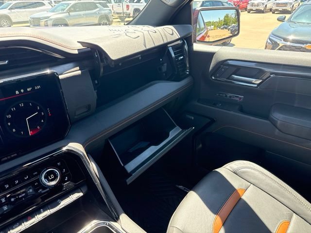 Used 2025 GMC Sierra 1500 AT4 w/ AT4 Premium Package AWD/4WD image 16