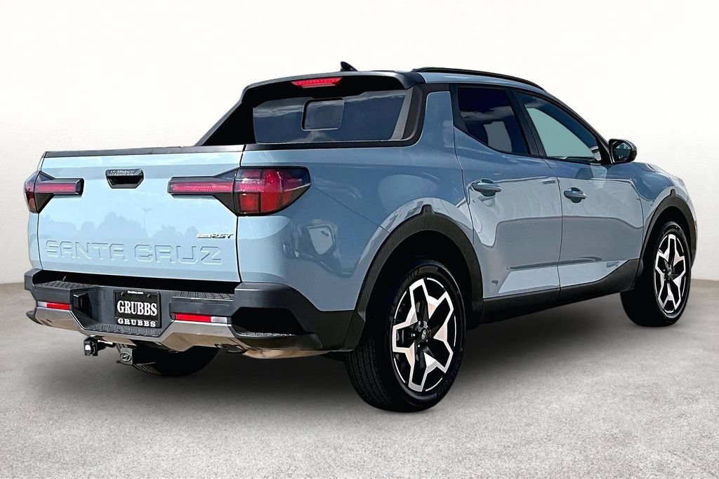 Used 2023 Hyundai Santa Cruz Limited AWD/4WD image 2