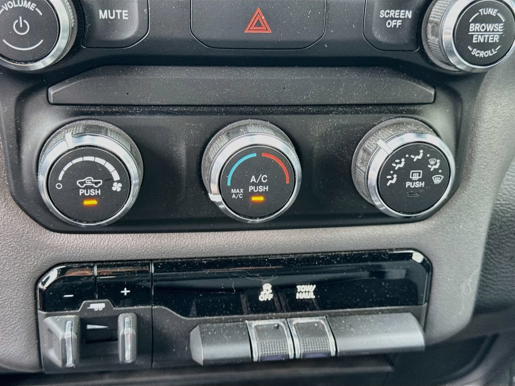 Used 2024 RAM 2500 Big Horn w/ Bed Utility Group AWD/4WD image 17