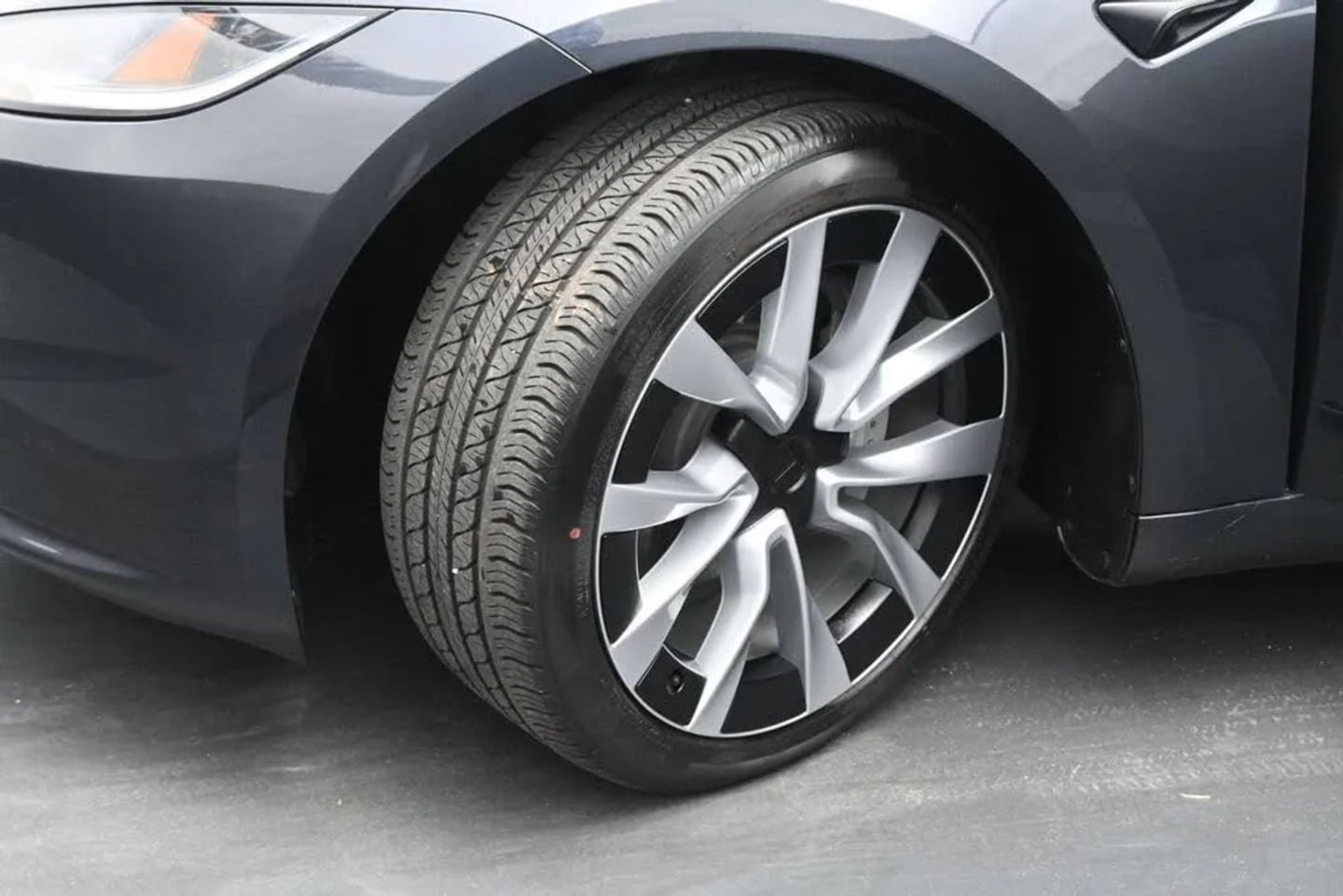 Used 2024 Tesla Model 3 Long Range RWD image 26