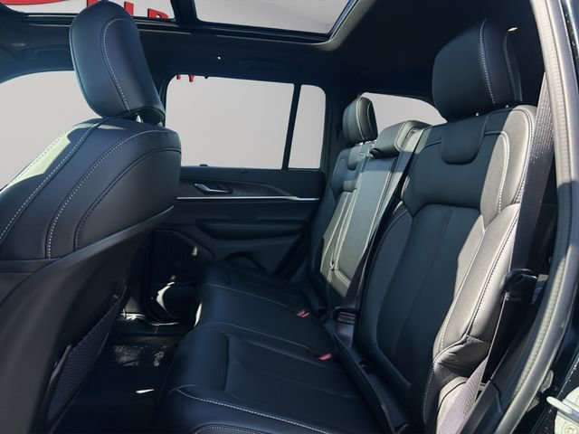 New 2025 Jeep Grand Cherokee Limited image 13