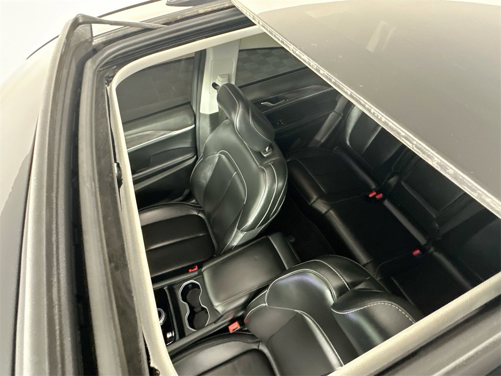 Used 2024 Jeep Grand Cherokee Limited w/ Black Appearance Package image 18