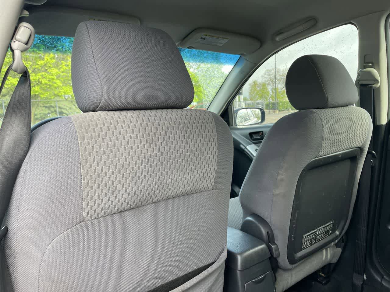 Used 2006 Toyota Matrix AWD image 19