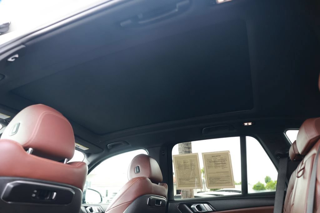 Used 2024 BMW X5 sDrive40i w/ M Sport Package RWD image 37