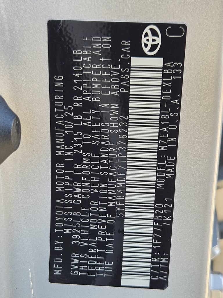 Used 2026 Toyota Corolla LE FWD image 30