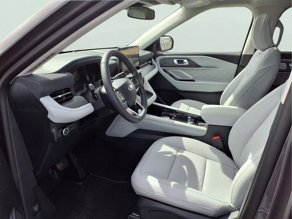 New 2026 Ford Explorer Platinum image 19
