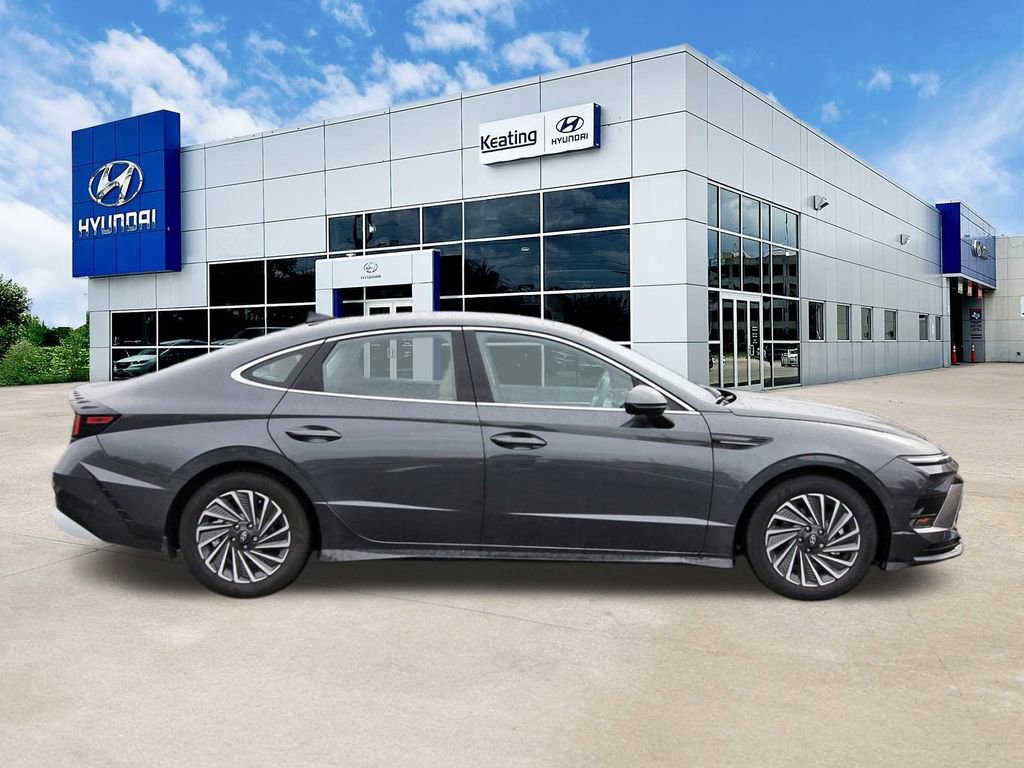 Certified 2025 Hyundai Sonata Limited image 4