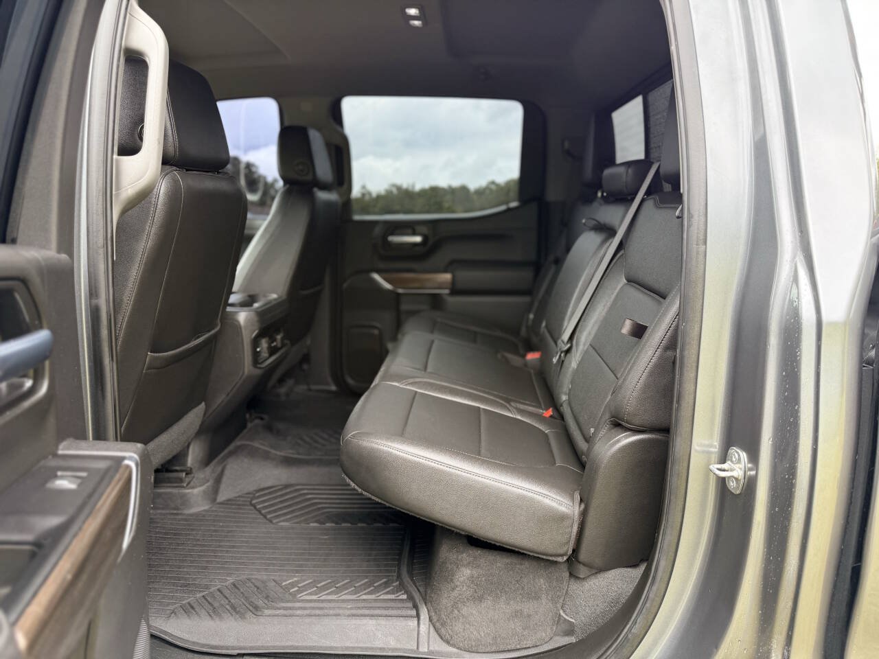 Used 2022 Chevrolet Silverado 1500 LT Trail Boss w/ LT Trail Boss Premium Package AWD/4WD image 23
