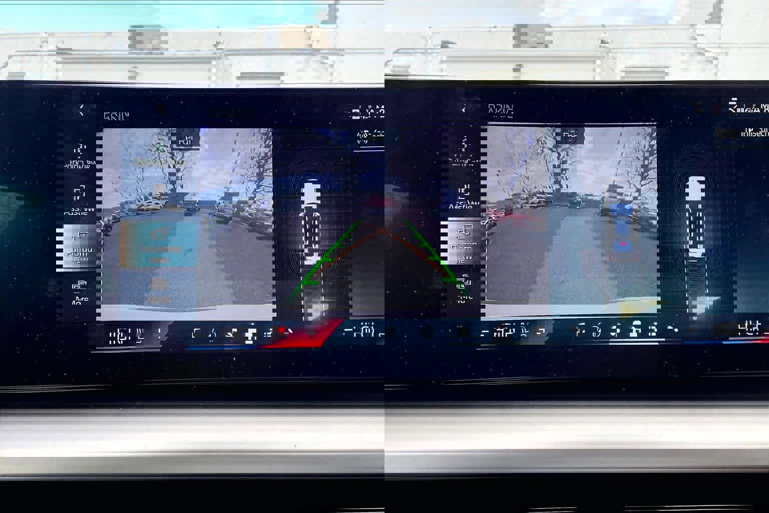 Used 2025 BMW 530i xDrive image 31