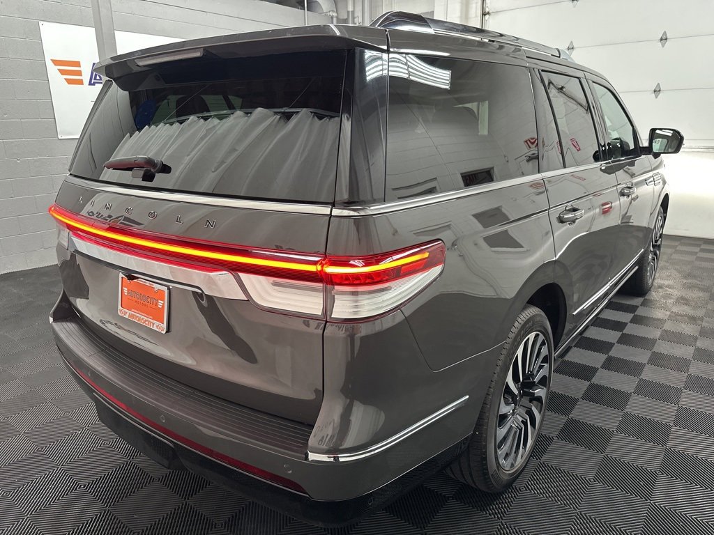 Used 2023 Lincoln Navigator Black Label image 9