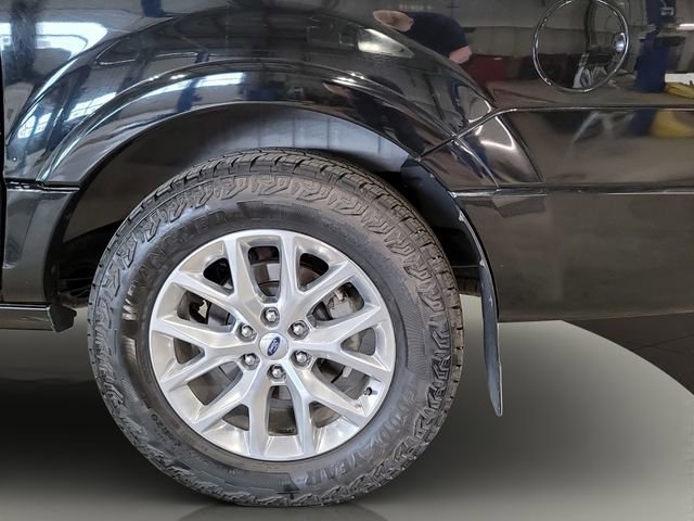 Used 2017 Ford Expedition EL Limited w/ Equipment Group 301A AWD/4WD image 25