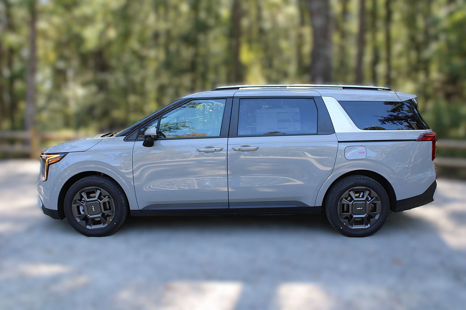 New 2026 Kia Carnival EX image 5