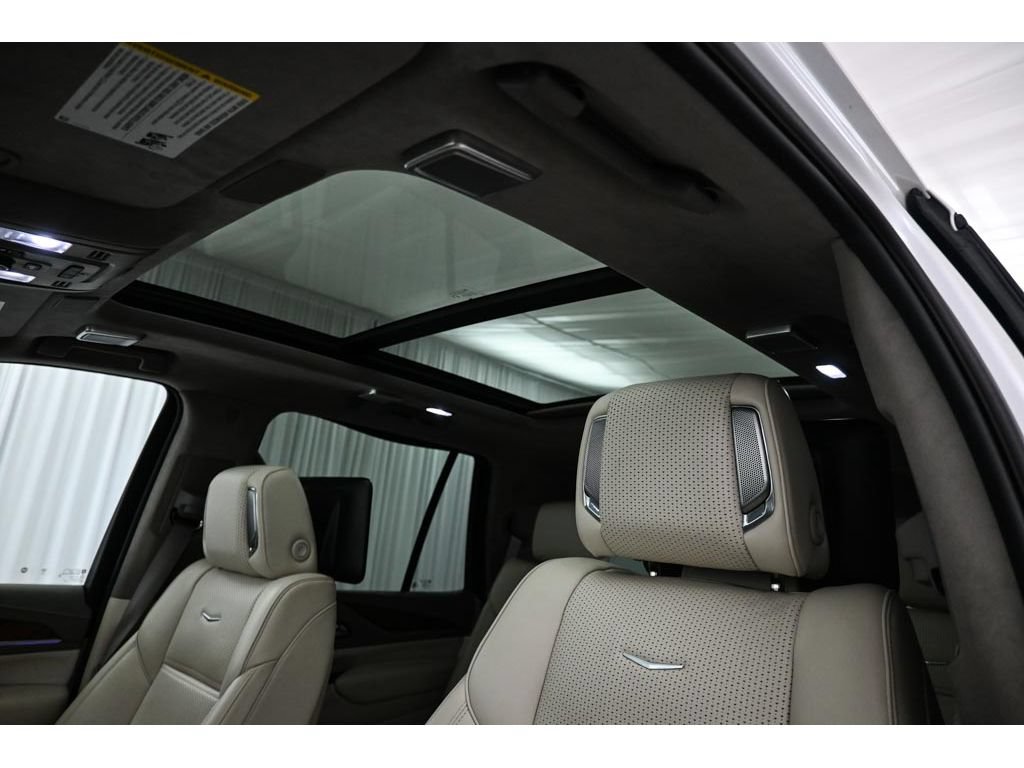 Used 2024 Cadillac Escalade Sport Platinum w/ LPO, ONYX Package AWD/4WD image 40