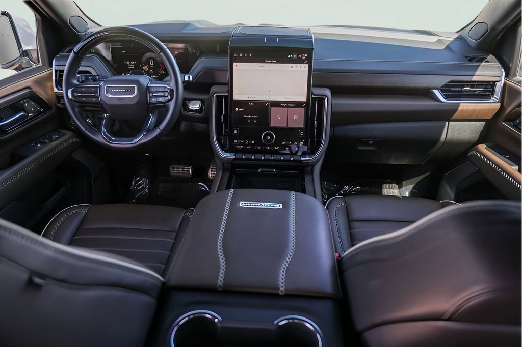 Certified 2025 GMC Yukon Denali Ultimate image 31