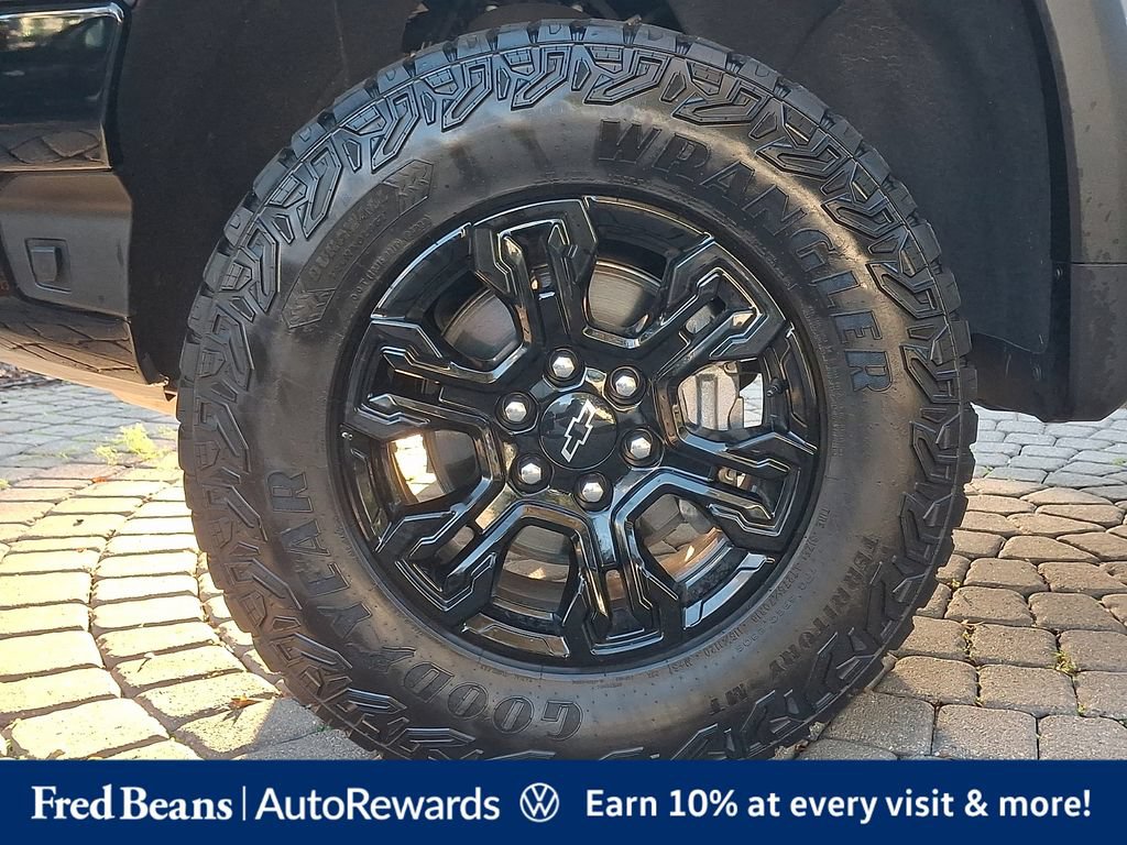 Used 2024 Chevrolet Silverado 1500 ZR2 w/ Technology Package AWD/4WD image 11