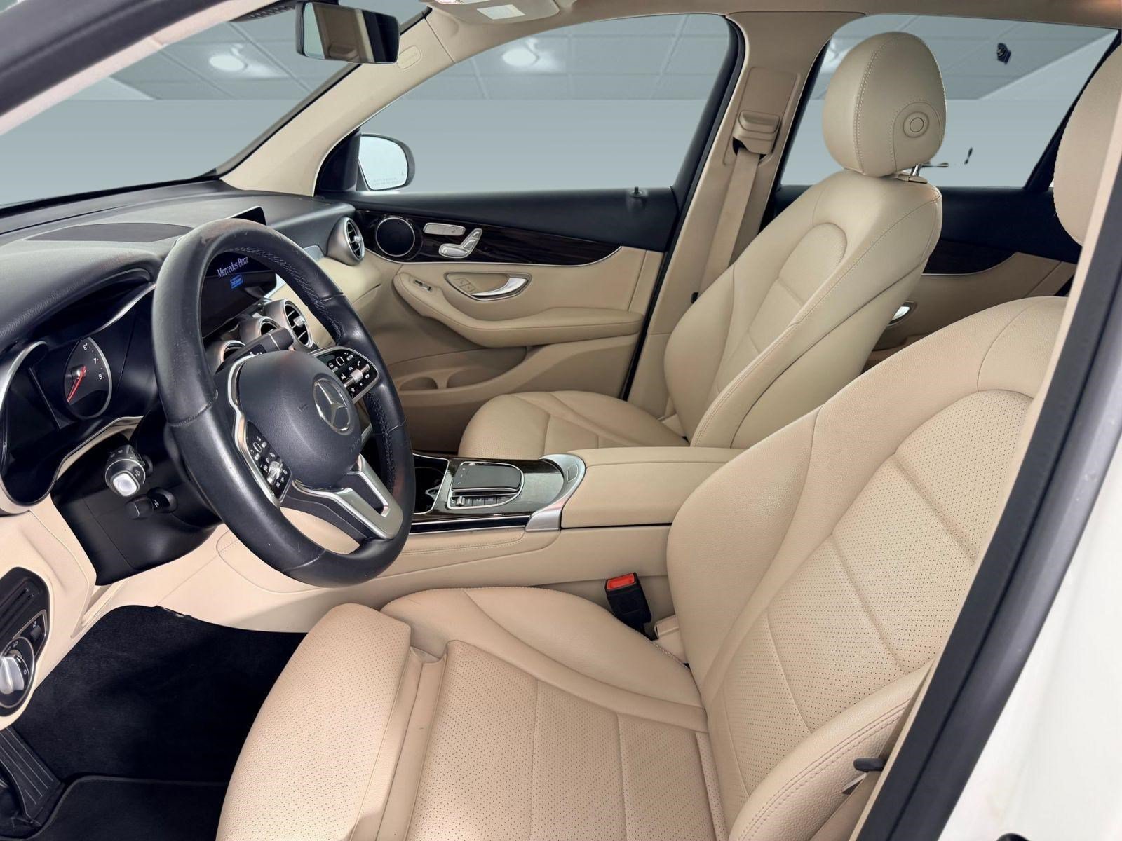 Used 2021 Mercedes-Benz GLC 300 4MATIC image 5