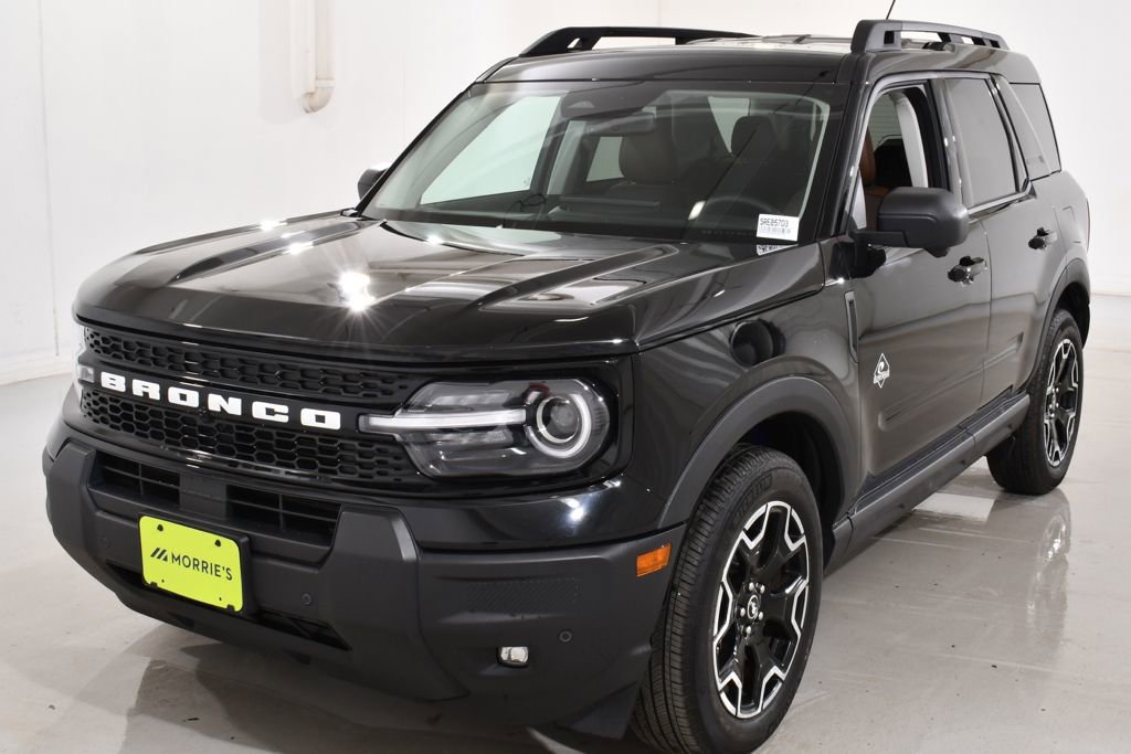Used 2025 Ford Bronco Sport Outer Banks w/ Outer Banks Tech Package+ AWD/4WD image 2