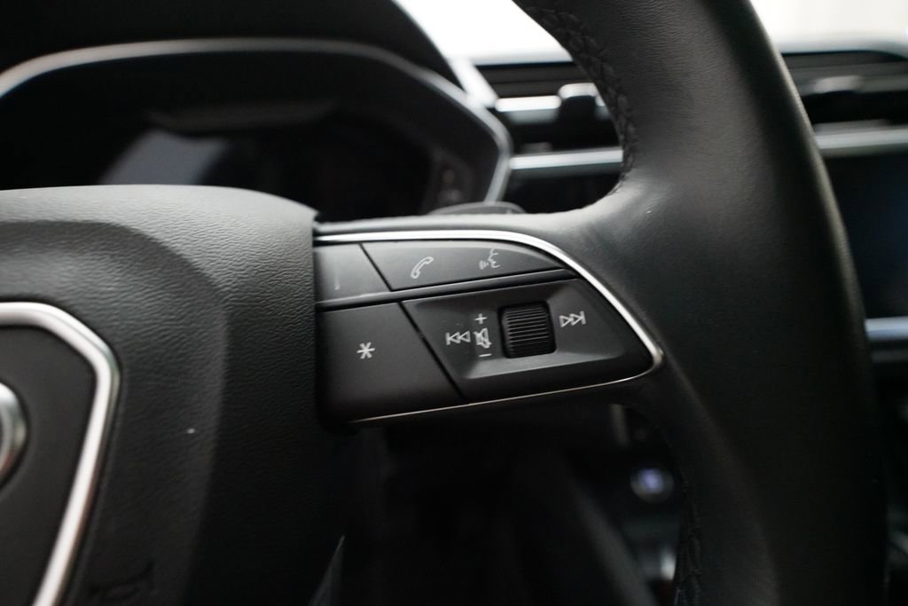 Used 2023 Audi Q3 2.0T Premium Plus w/ Premium Plus Package image 19