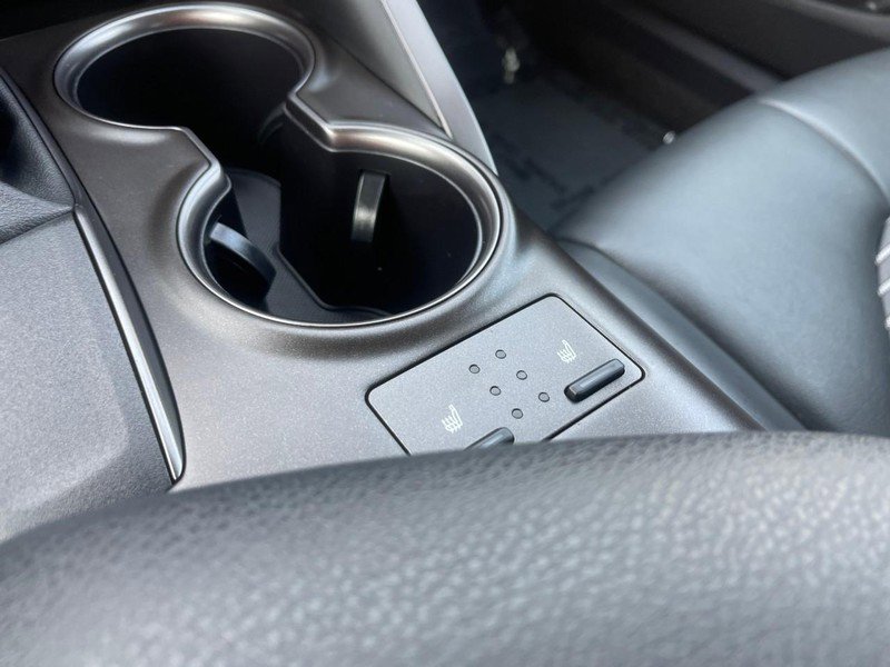 Used 2024 Toyota Camry SE image 22