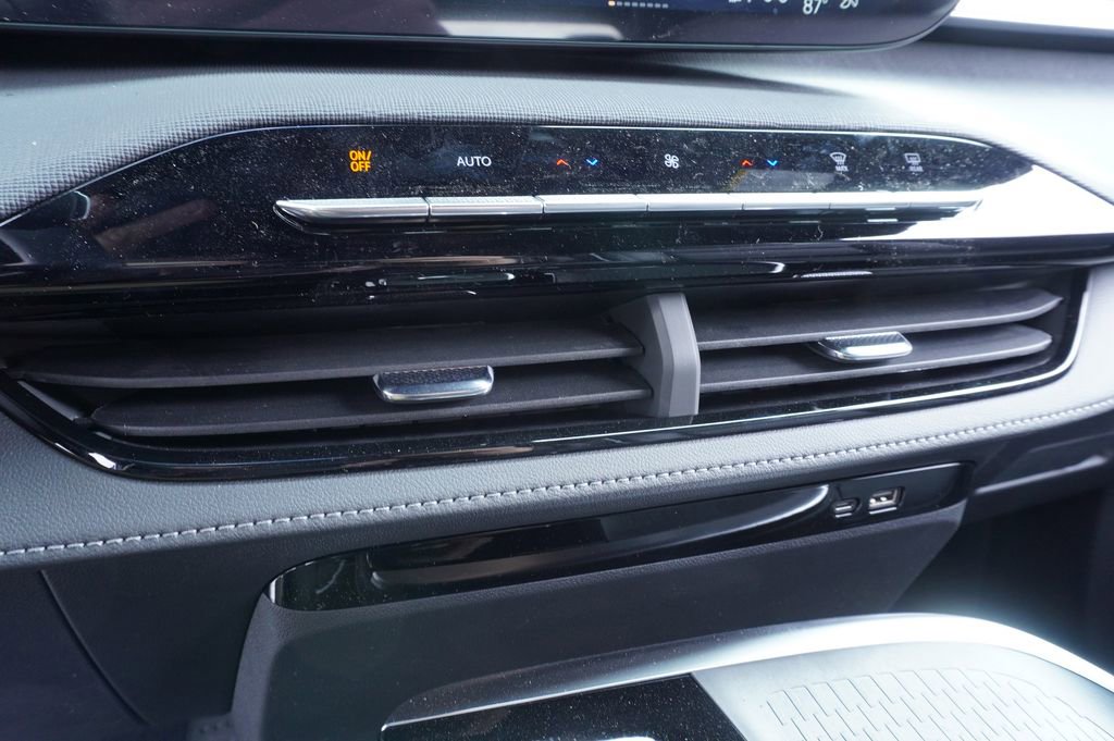 New 2025 Buick Enclave Preferred w/ Power Package image 18