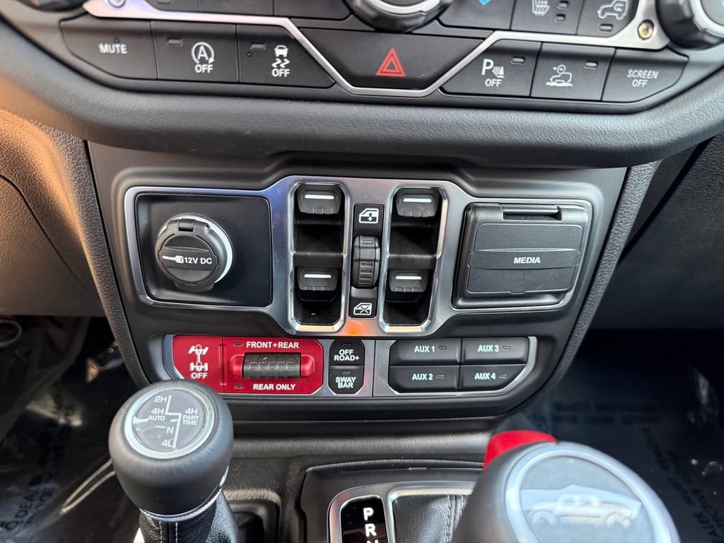 Used 2025 Jeep Gladiator Rubicon AWD/4WD image 28