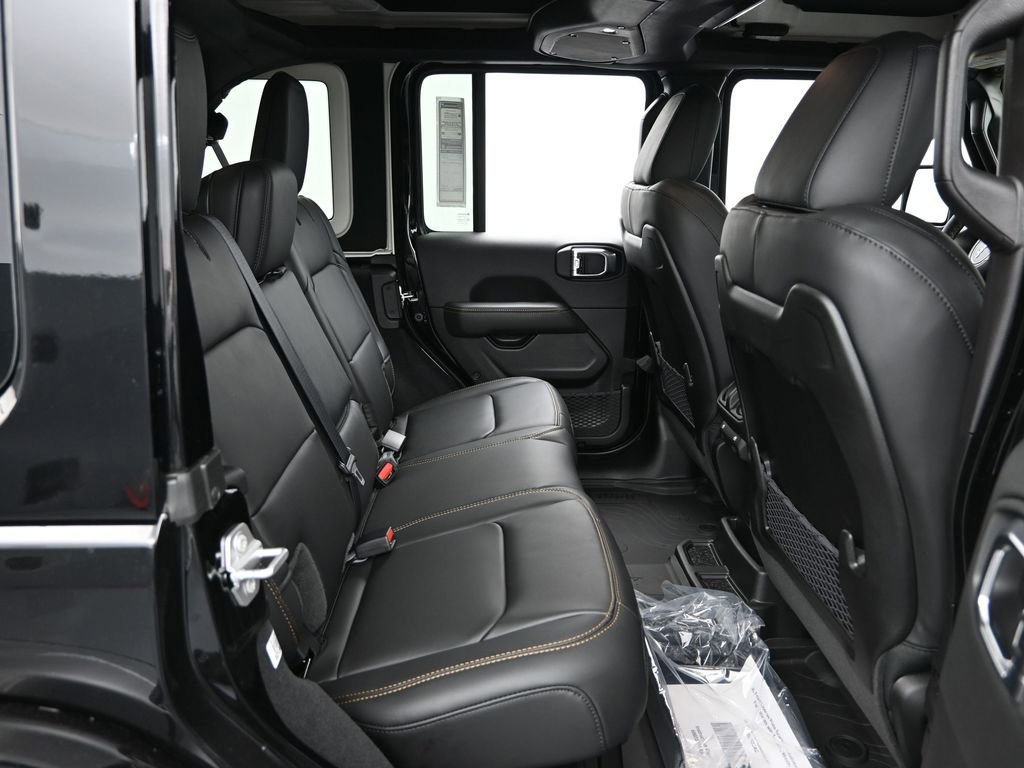 New 2025 Jeep Wrangler Unlimited Rubicon 392 image 17